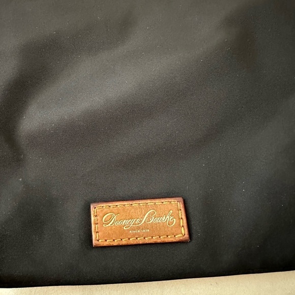 Dooney and Bourke crossbody GUC - Picture 4 of 7